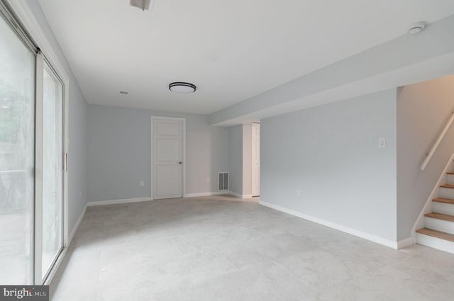 12530 OAKWOOD DR, Woodbridge, VA 22192