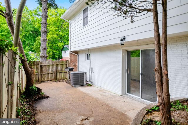 12530 OAKWOOD DR, Woodbridge, VA 22192