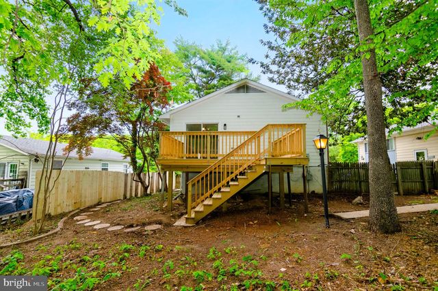 12530 OAKWOOD DR, Woodbridge, VA 22192