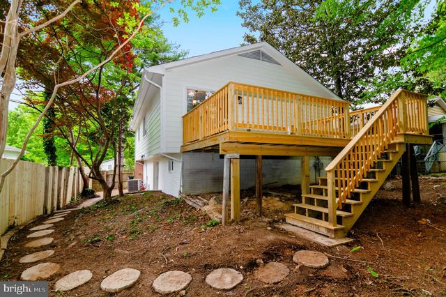 12530 OAKWOOD DR, Woodbridge, VA 22192