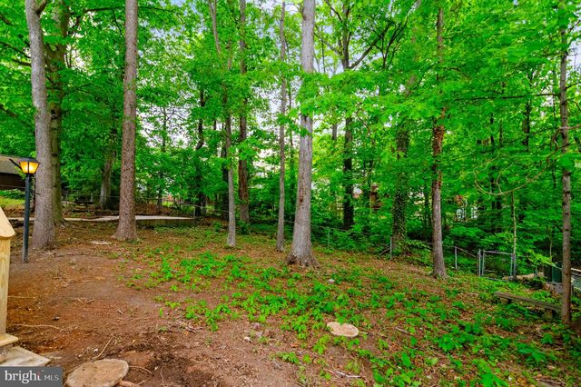 12530 OAKWOOD DR, Woodbridge, VA 22192