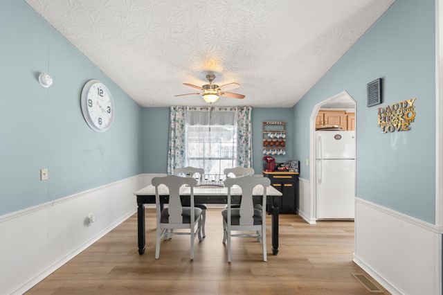 640 Hedy Jayne, Medford, OR 97501