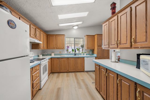 640 Hedy Jayne, Medford, OR 97501