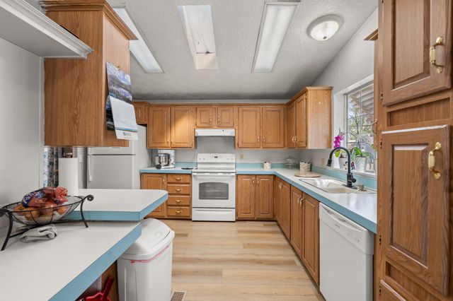 640 Hedy Jayne, Medford, OR 97501