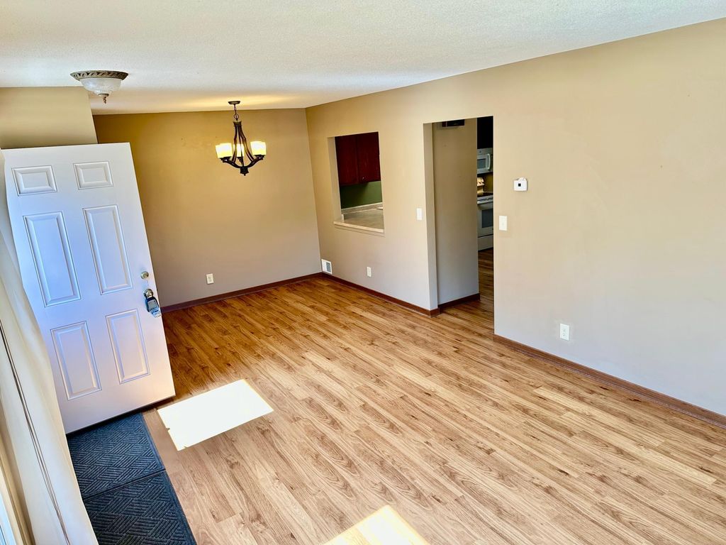 9208 Indian Boulevard S, Cottage Grove, MN 55016 — photo 2