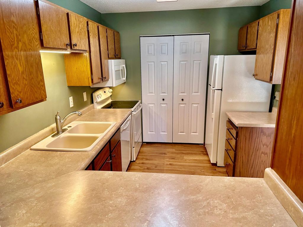 9208 Indian Boulevard S, Cottage Grove, MN 55016 — photo 5