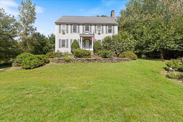71 Pond Street, Newton, NH 03858