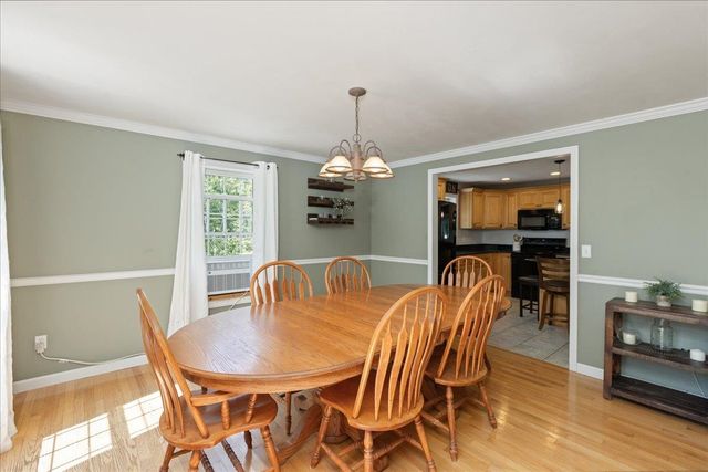 71 Pond Street, Newton, NH 03858