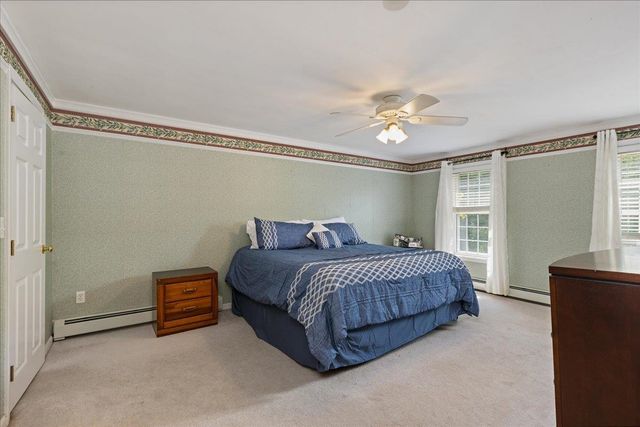 71 Pond Street, Newton, NH 03858