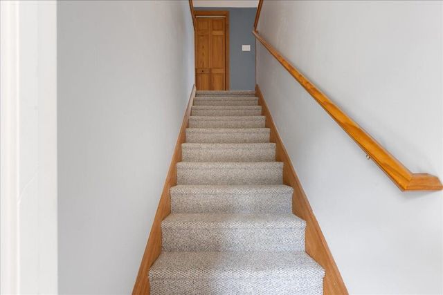 71 Pond Street, Newton, NH 03858