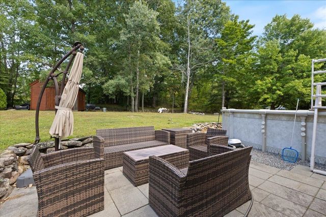 71 Pond Street, Newton, NH 03858