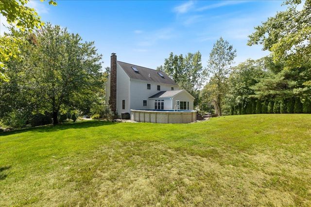 71 Pond Street, Newton, NH 03858