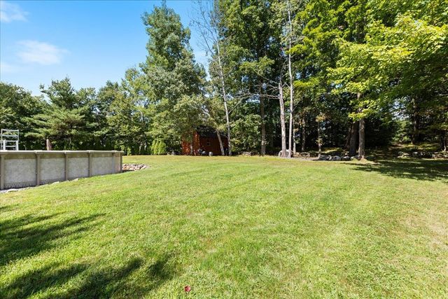 71 Pond Street, Newton, NH 03858