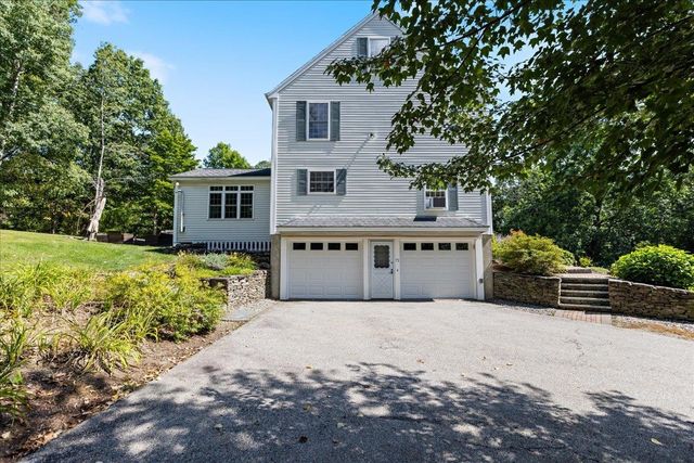 71 Pond Street, Newton, NH 03858