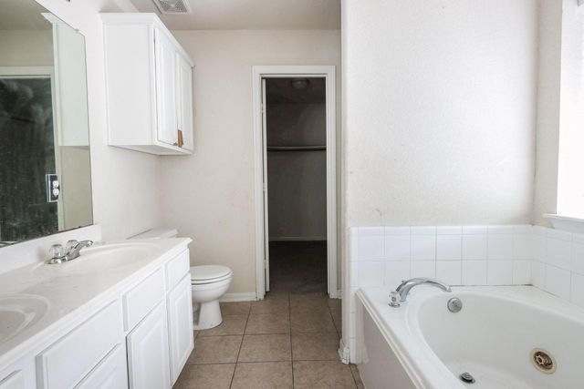 21122 Amber Crossing Drive, Richmond, TX 77406