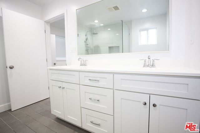 11674 La Grange Avenue, Los Angeles, CA 90025