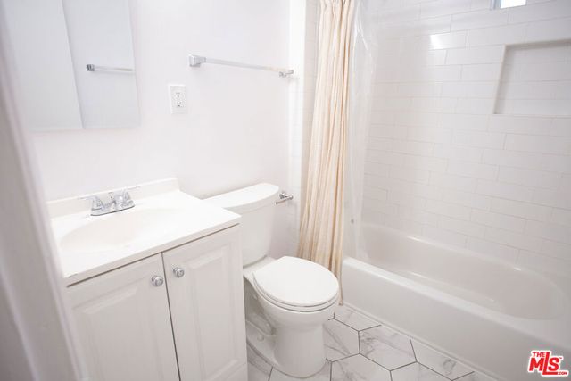 11674 La Grange Avenue, Los Angeles, CA 90025