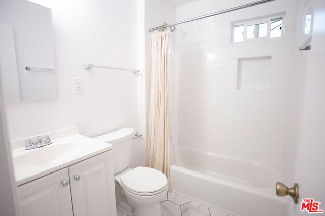 11674 La Grange Avenue, Los Angeles, CA 90025