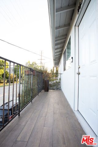 11674 La Grange Avenue, Los Angeles, CA 90025