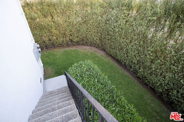 11674 La Grange Avenue, Los Angeles, CA 90025