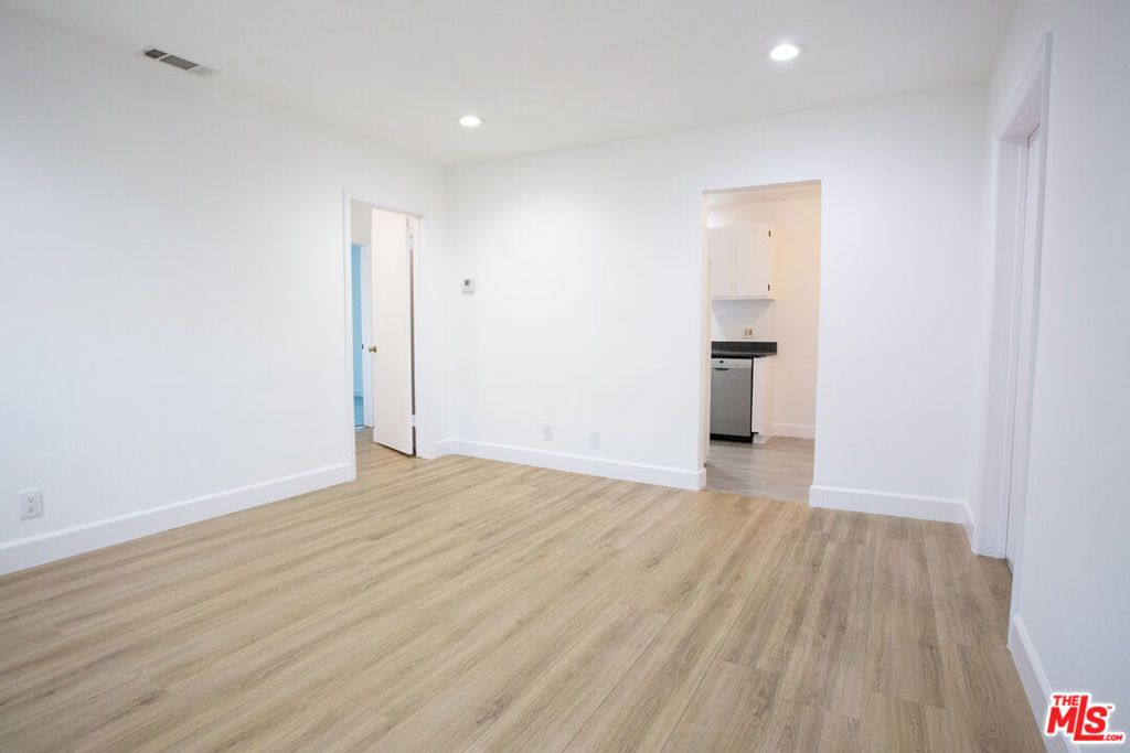 11674 La Grange Avenue, Los Angeles, CA 90025