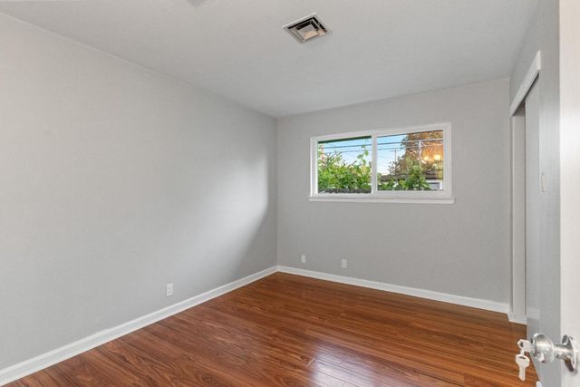 7477 21st St, Sacramento, CA 95822