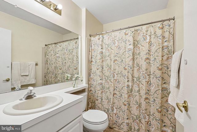 803 WHARTON RD, Mount Laurel, NJ 08054
