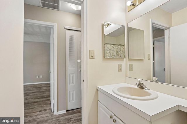 803 WHARTON RD, Mount Laurel, NJ 08054