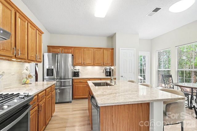 4710 Kirkgard Trail, Charlotte, NC 28269
