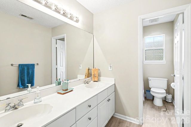 4710 Kirkgard Trail, Charlotte, NC 28269