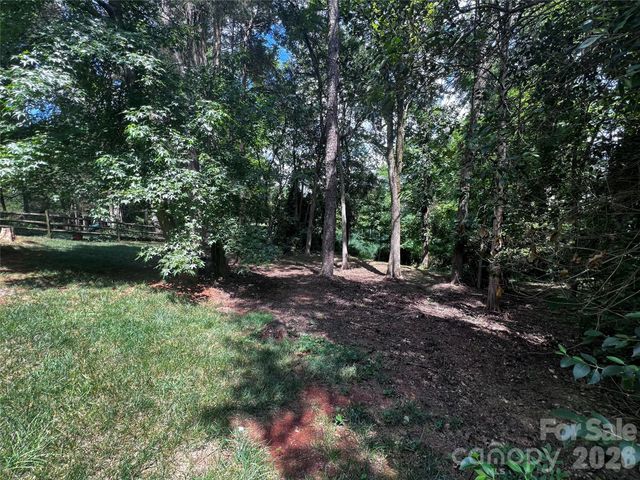 4710 Kirkgard Trail, Charlotte, NC 28269