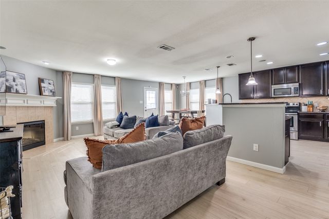 1208 Foster Street, Cedar Hill, TX 75104