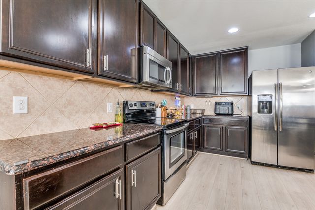 1208 Foster Street, Cedar Hill, TX 75104