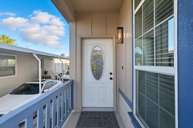 320 Chateau La Salle Drive 320, San Jose, CA 95111