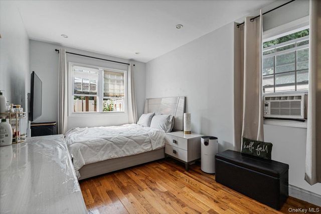 18710 121st Avenue, Saint Albans, NY 11412