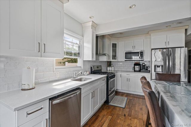 18710 121st Avenue, Saint Albans, NY 11412
