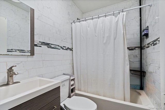 18710 121st Avenue, Saint Albans, NY 11412