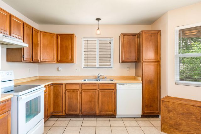 148 Pearl Drive NE, Rio Rancho, NM 87124