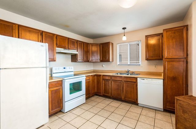 148 Pearl Drive NE, Rio Rancho, NM 87124