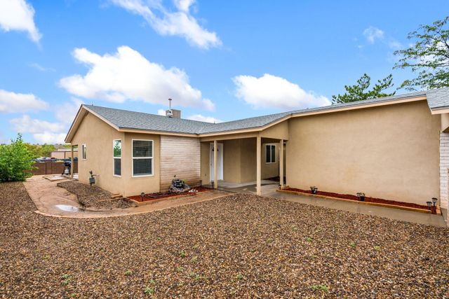 148 Pearl Drive NE, Rio Rancho, NM 87124