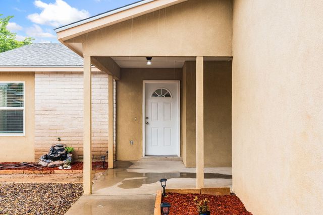 148 Pearl Drive NE, Rio Rancho, NM 87124
