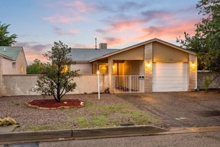 148 Pearl Drive NE, Rio Rancho, NM 87124
