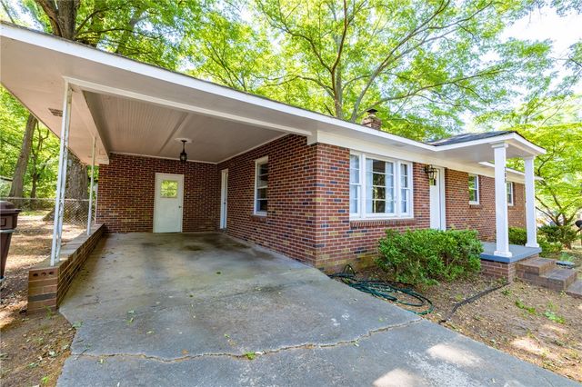 308 Buchanan Circle, Pendleton, SC 29670