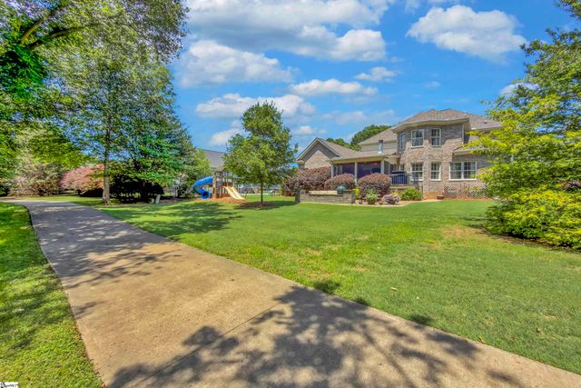 204 Parkside Drive, Simpsonville, SC 29681