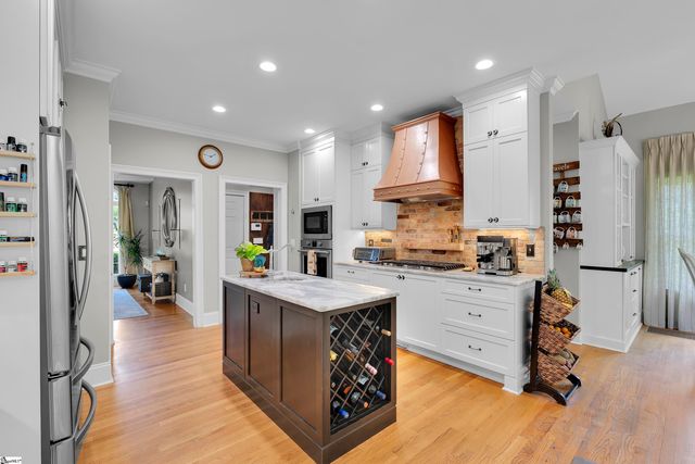 204 Parkside Drive, Simpsonville, SC 29681