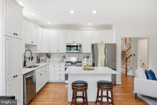 21549 TROWBRIDGE SQ, Ashburn, VA 20147