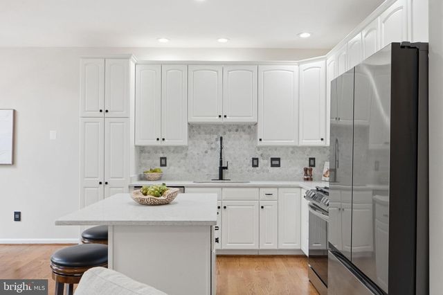 21549 TROWBRIDGE SQ, Ashburn, VA 20147