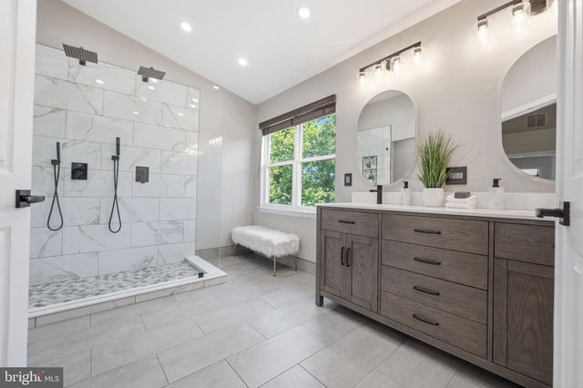 21549 TROWBRIDGE SQ, Ashburn, VA 20147