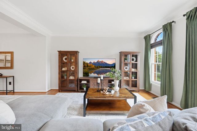 21549 TROWBRIDGE SQ, Ashburn, VA 20147