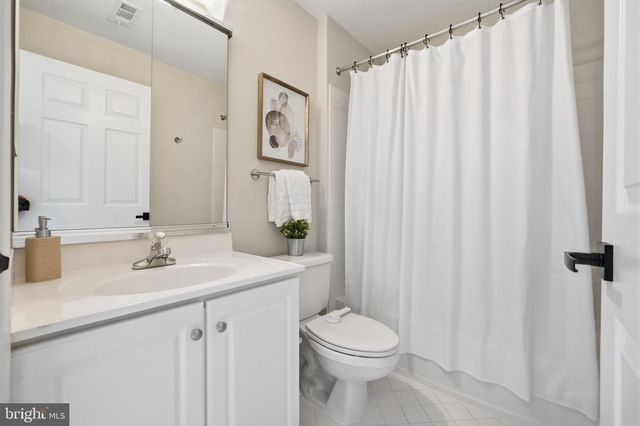 21549 TROWBRIDGE SQ, Ashburn, VA 20147